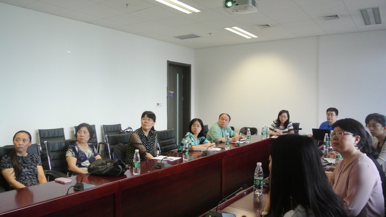 太阳成集团tyc234cc院举行英语双学位双专业和大学英语教学教务联系会议1